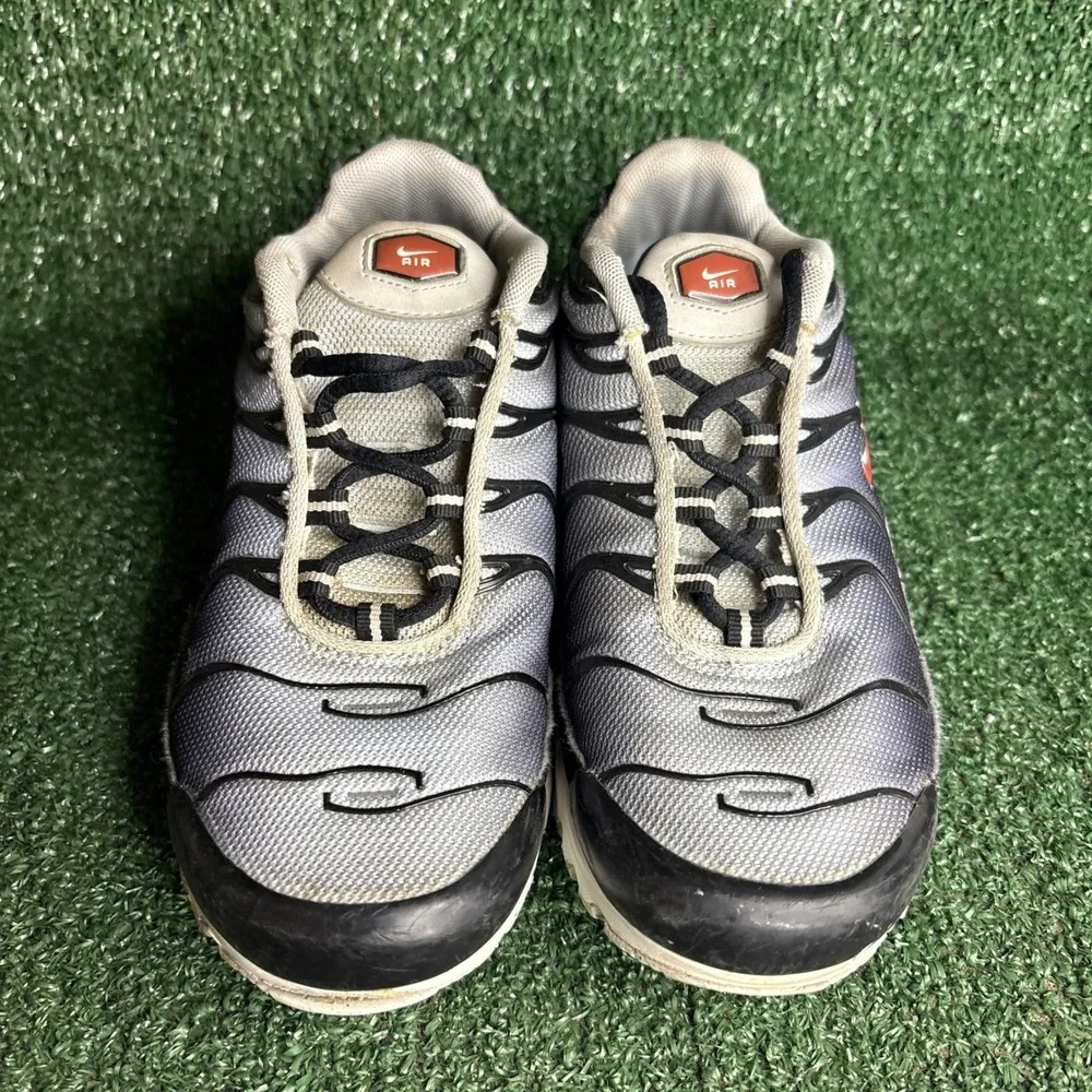 Nike Air Max Plus GS CD0610-023 Sporty Tuned Air Sneakers Grey Black Youth Sz 3Y